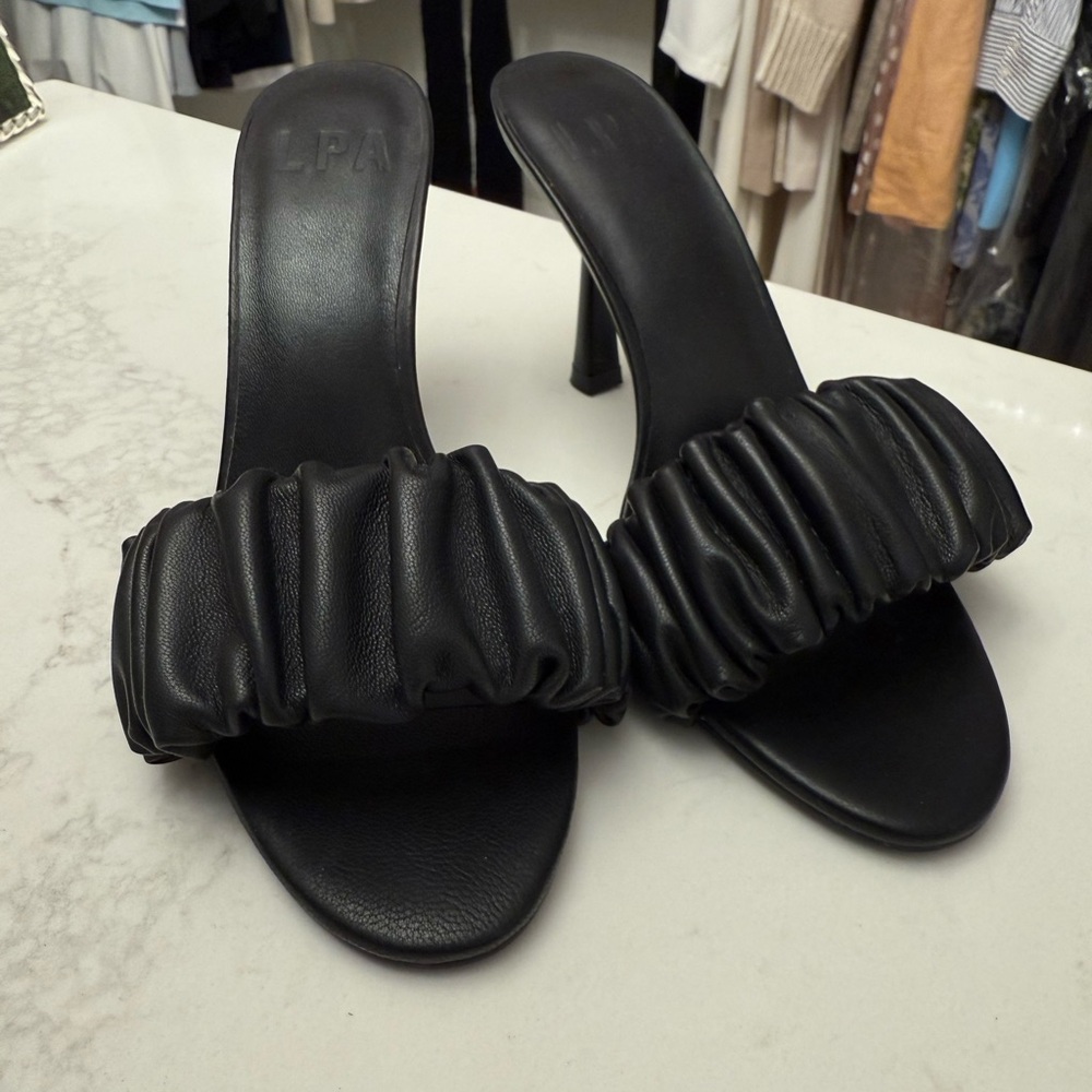 LPA black scrunch heels